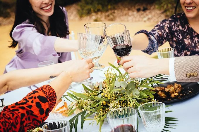 Brindis invitados